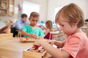vaikų ugdymas montessori